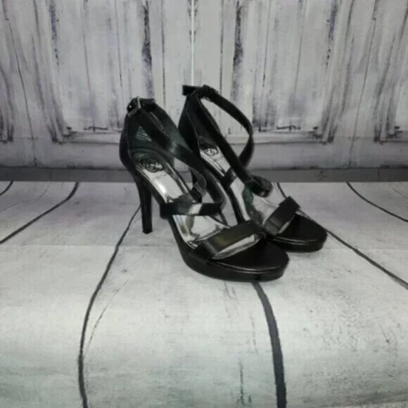 Daisy Fuentes Caite Heels - Picture 4 of 7